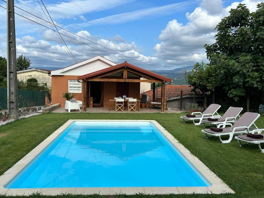 Casa Da Vila Em Селорику-ди-Башту Экстерьер фото